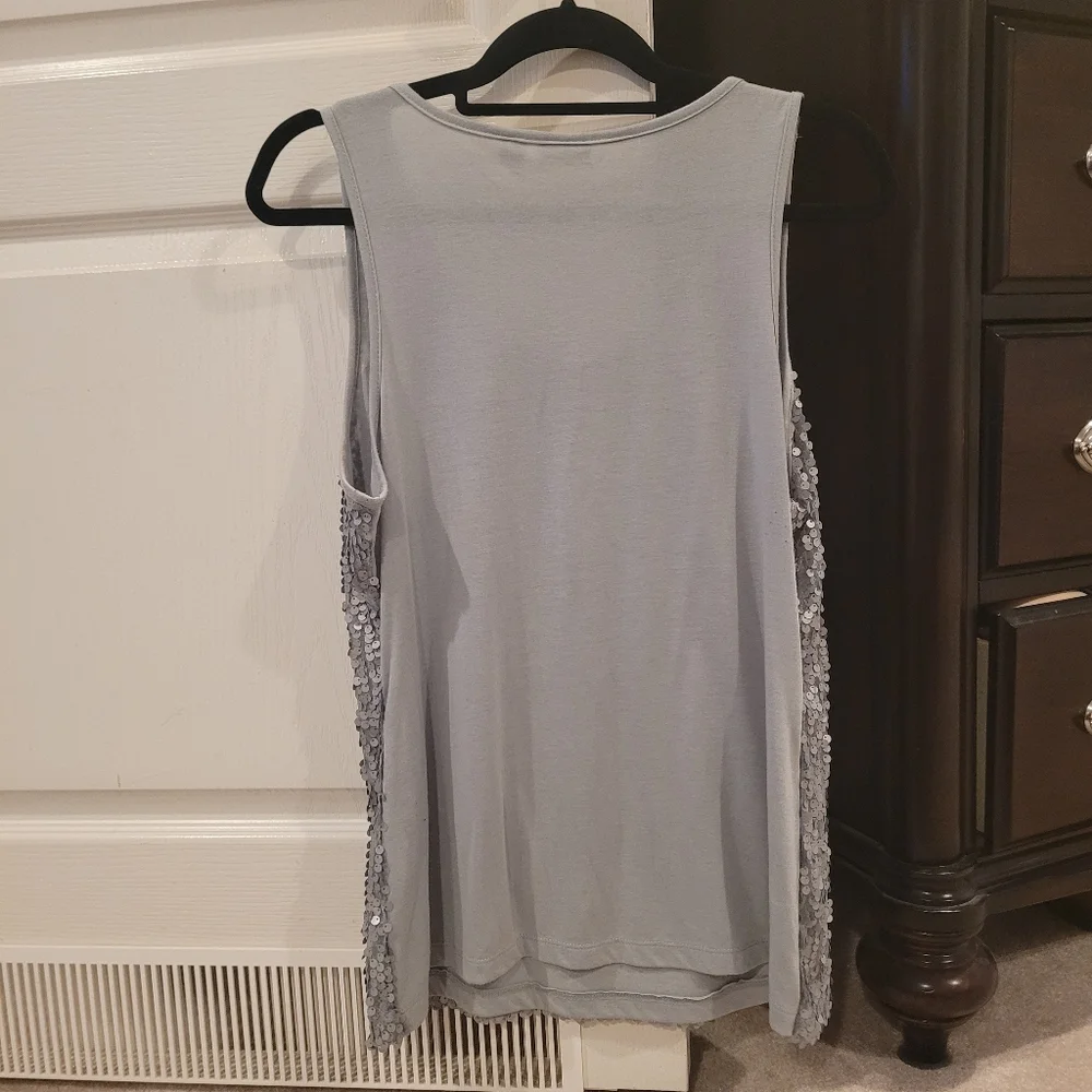 CATO sequined gray sleeveless tank top. Plain gray on the back. Size Lar… - Picture 2 of 7